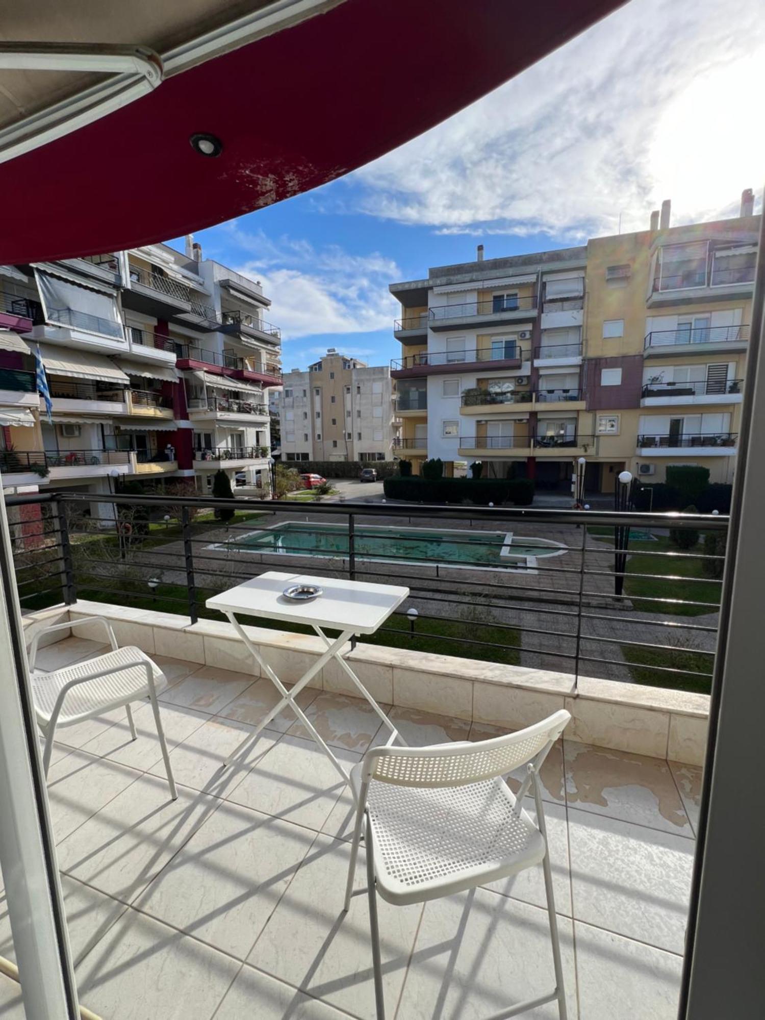 Parma'S Pool Apartment Peraía Esterno foto